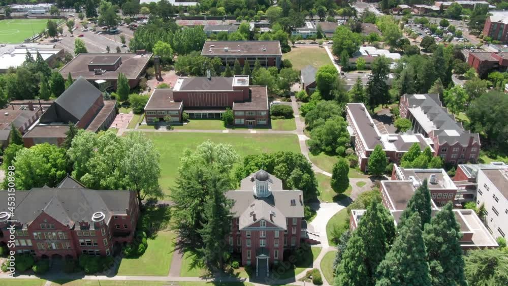 Aerial: Willamette University, Salem, Oregon, USA Aerial: Willamette University, Salem, Oregon, USA