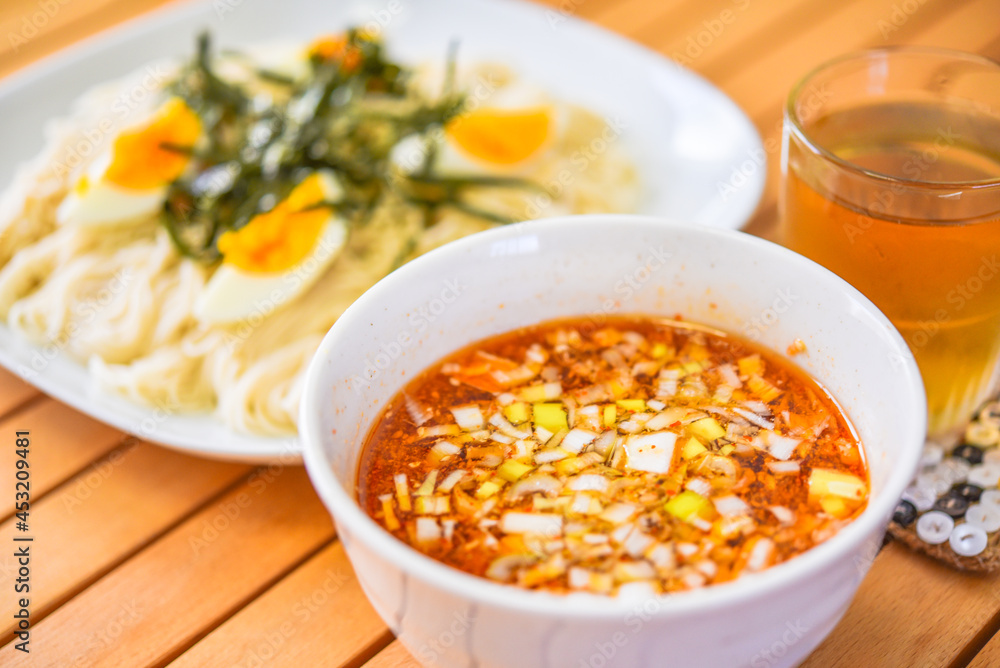 ピリ辛つけ汁そうめん