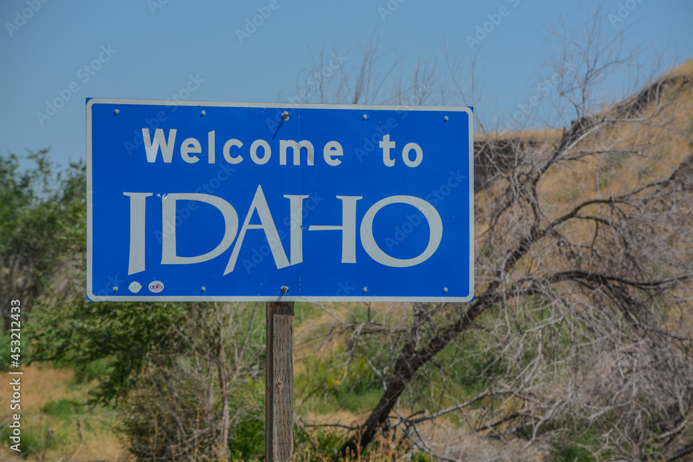 The Idaho border sign for travelers 