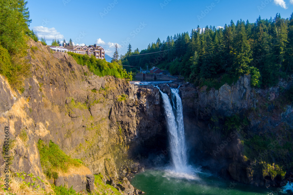 Obraz premium waterfall in the mountains