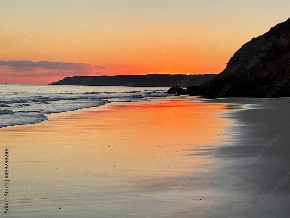 Obraz premium sunset on salema beach