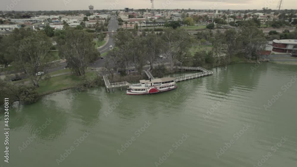 Aerial view of the waterfront at Mildura, Victoria, Australia, showing the river Murray and watercraft Aerial view of the waterfront at Mildura, Victoria, Australia, showing the river Murray and watercraft