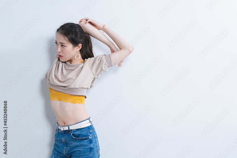 カジュアルファッションの女性 カジュアルファッションの女性