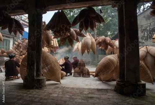 That knitting village is thu sy hung Yen Vietnam