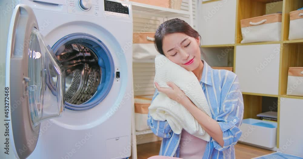 Asian housewife wash clothes Asian housewife wash clothes
