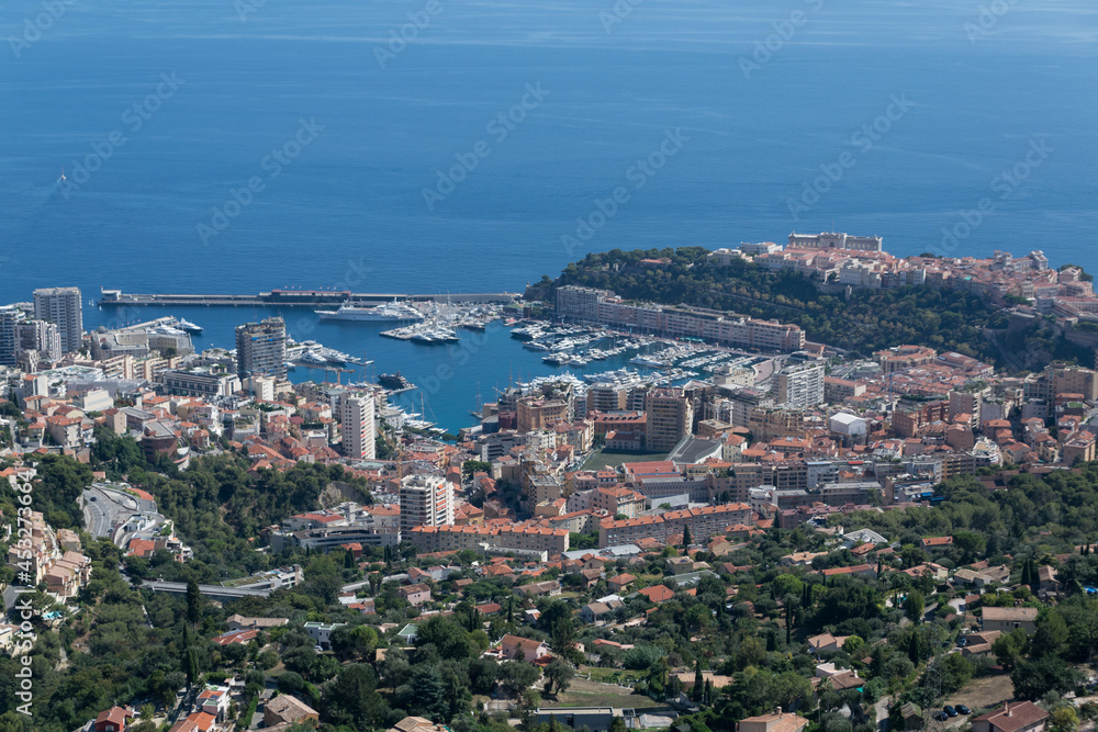 Côte méditerranéenne entre La Turbie et Nice sur la Côte d'Azur en France.	
