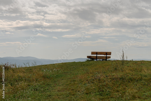 The bench is high, almost in the clouds © Людмила Шеломицкая