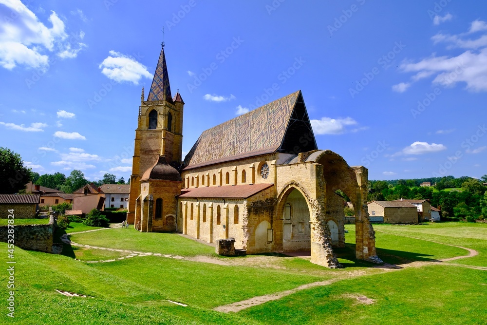 EGLISE LA BENISSONT DIEU LOIRE COMMUNE DE CHARLIEU EGLISE LA BENISSONT DIEU LOIRE COMMUNE DE CHARLIEU