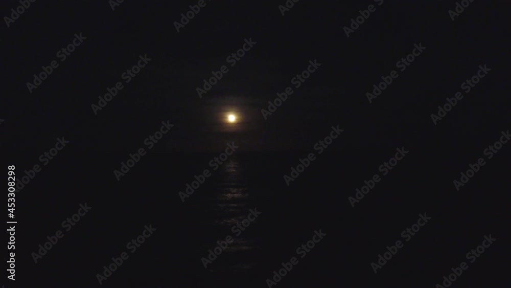月と海 月と海