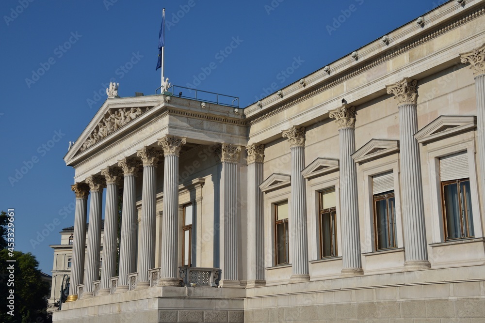 Fototapeta premium Parlament in Wien Österreich, 11.08.2013
