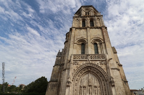 L'eglise Sainte Radegonde, ville de Poitiers, departement de la Vienne, France
