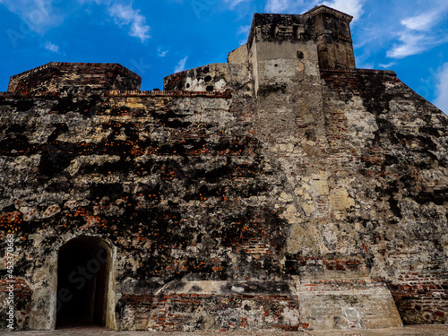 Travel inside the Castillo San Felipe de Barajas, Cartagena Colombia