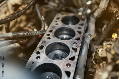 repair of the engine block, combustion chamber, replacement of the cylinder block gasket. photo