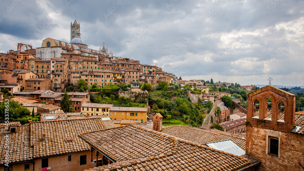 Panoramic view of the city of Siena