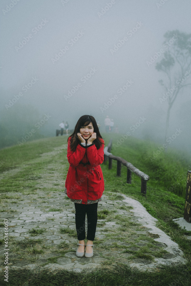 Naklejka premium Travel and take photos at the top of the mountain