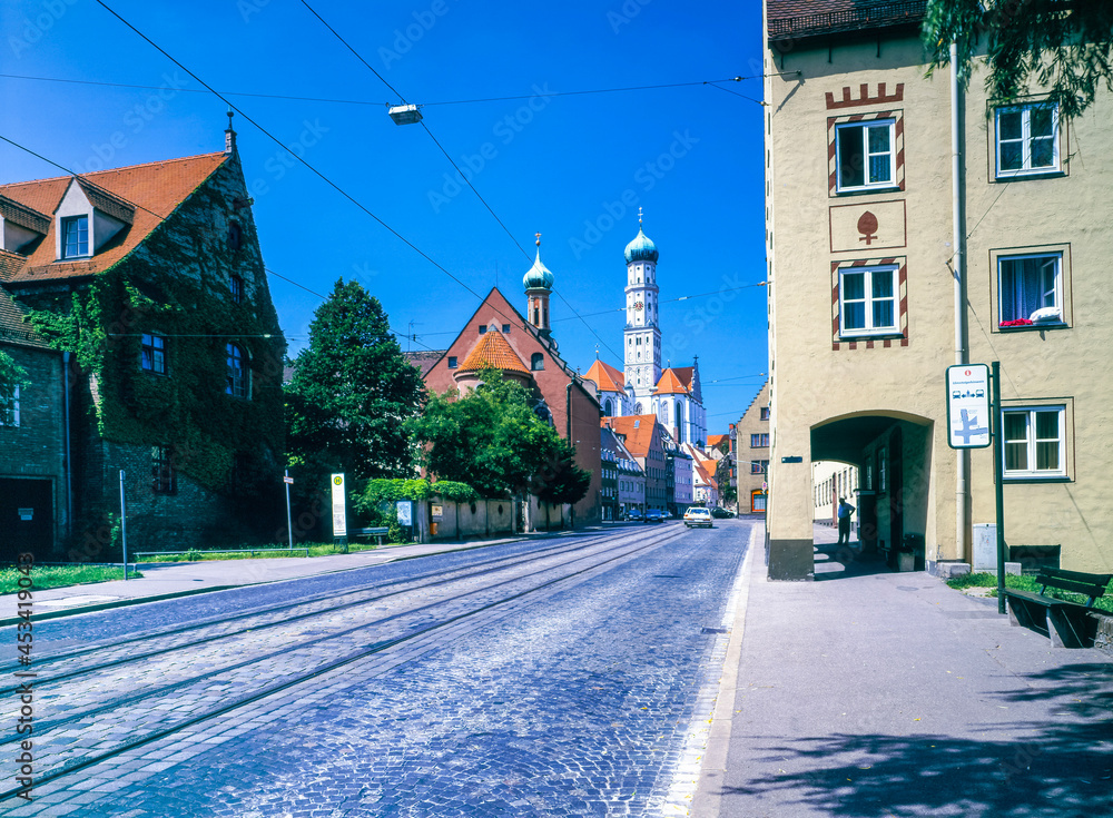 ドイツ　聖ウルリヒアフラ教会と街並