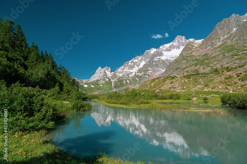 Summer trekking day in the mountains of Val Veny, Courmayeur © zakaz86