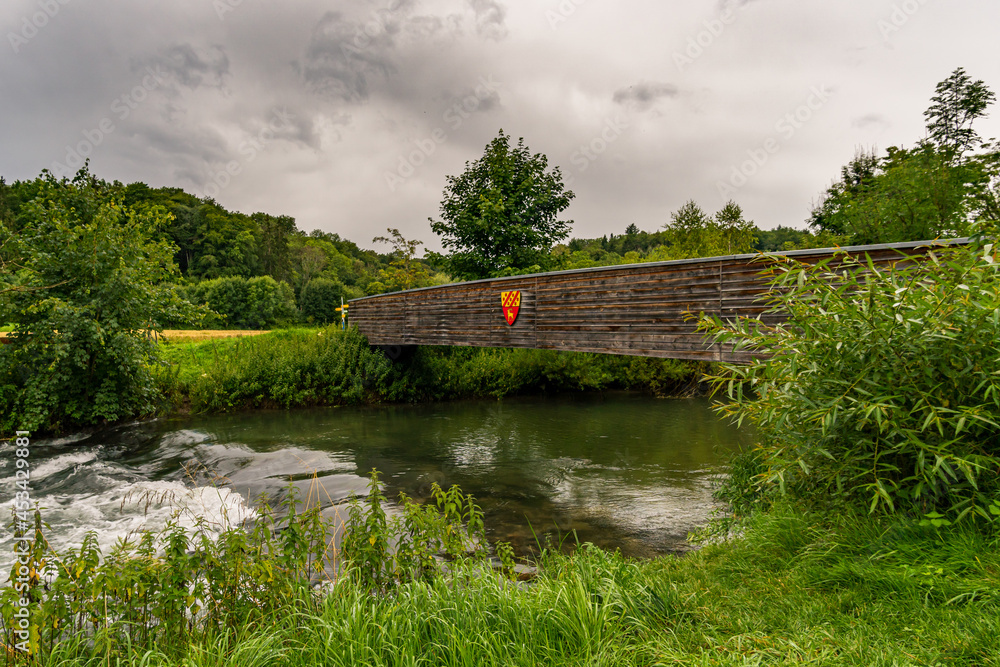 Hike through the Bittelschiesser valley with many caves and the historic Hornstein castle ruins