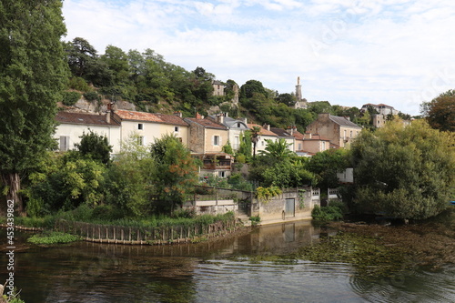 La riviere Clain, ville de Poitiers, departement de la Vienne, France