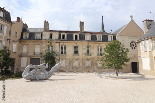 La place de la liberté, ville de Poitiers, departement de la Vienne, France