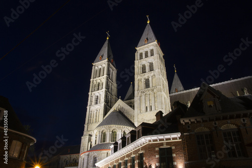 Notre Dame de Tournai (aussi appelée Cathédrale des 5 clochers), Tournai, Belgique.