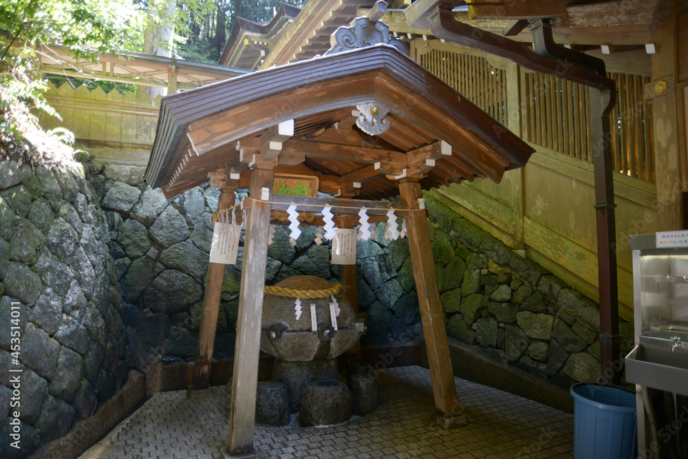 狭井神社 薬井戸 奈良県桜井市 狭井神社 薬井戸 奈良県桜井市