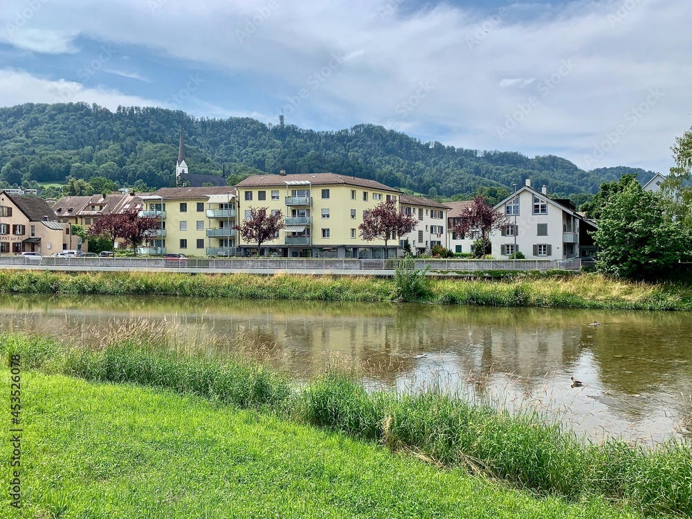 Adliswil - Stadt im Sihltal am Fluss Sihl im Kanton Zürich, Schweiz