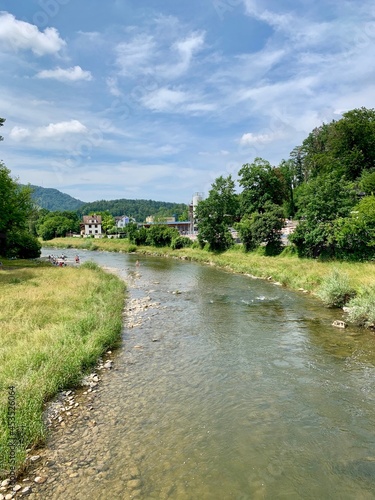 Fluss Sihl in der Stadt Adliswil - Naherholungszone der Stadt Zürich