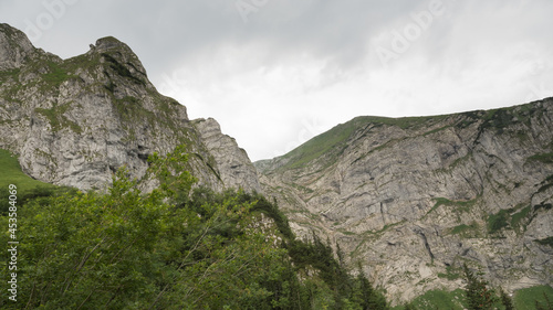 Obraz na płótnie trail to the peak of Małołączniak in the Western Tatras w salonie
