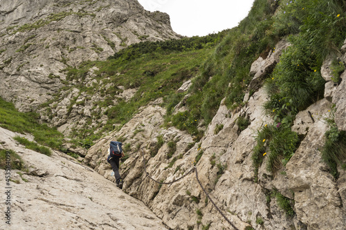 Obraz na płótnie trail to the peak of Małołączniak in the Western Tatras w salonie