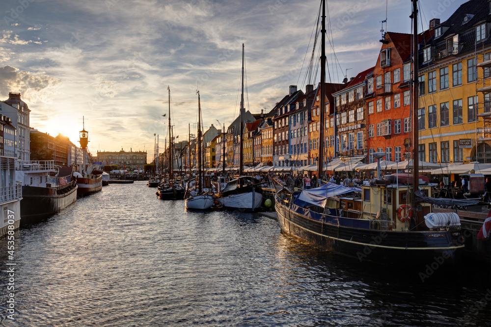 Fototapeta premium Nyhavn canal in Copenhagen, Denmark