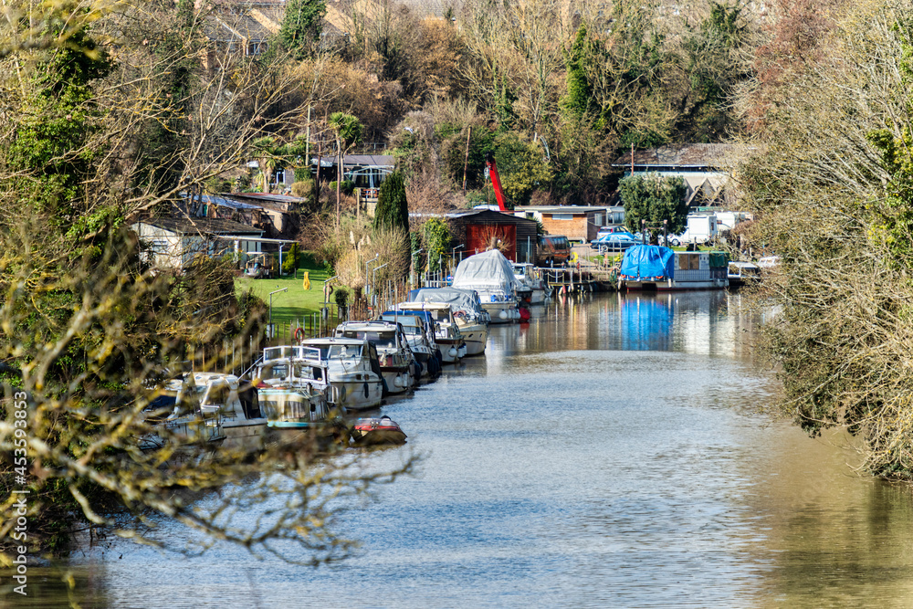 River Medway viewed from the Watman park footbridge in Maidstone, Kent, Egland River Medway viewed from the Watman park footbridge in Maidstone, Kent, Egland