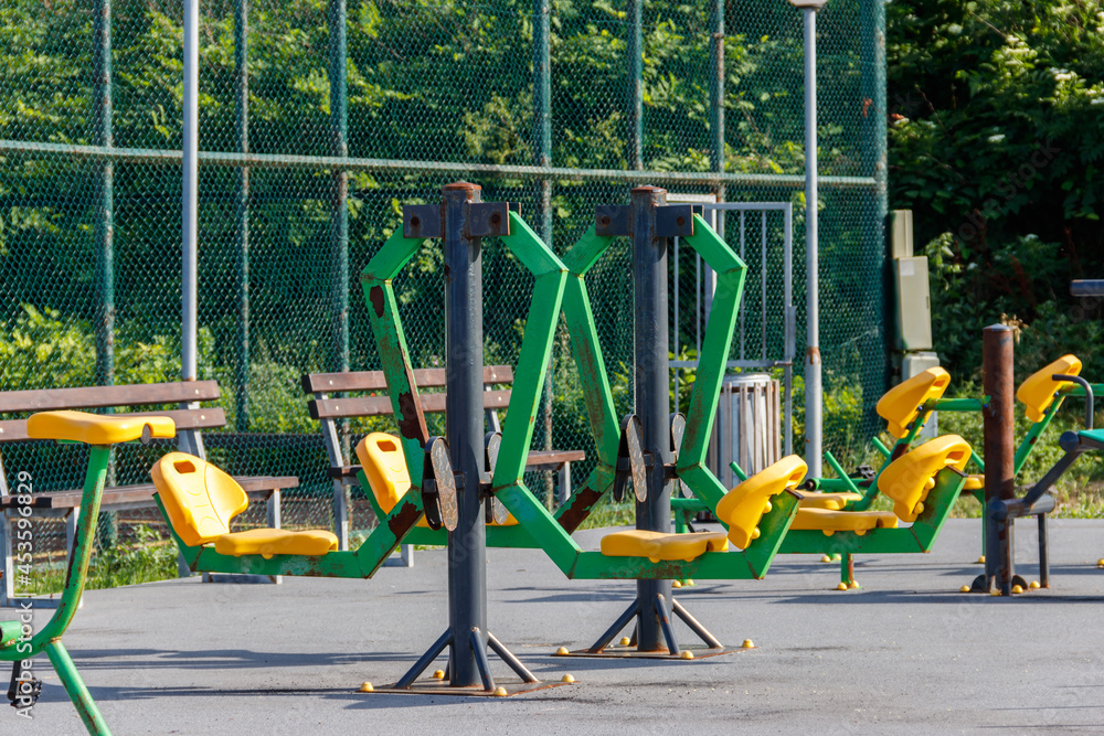 Fototapeta premium Gym workout equipment or exercise equipment in a park