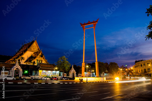 Canvas Print Twilight light at wat suthat in bangkok thailand.