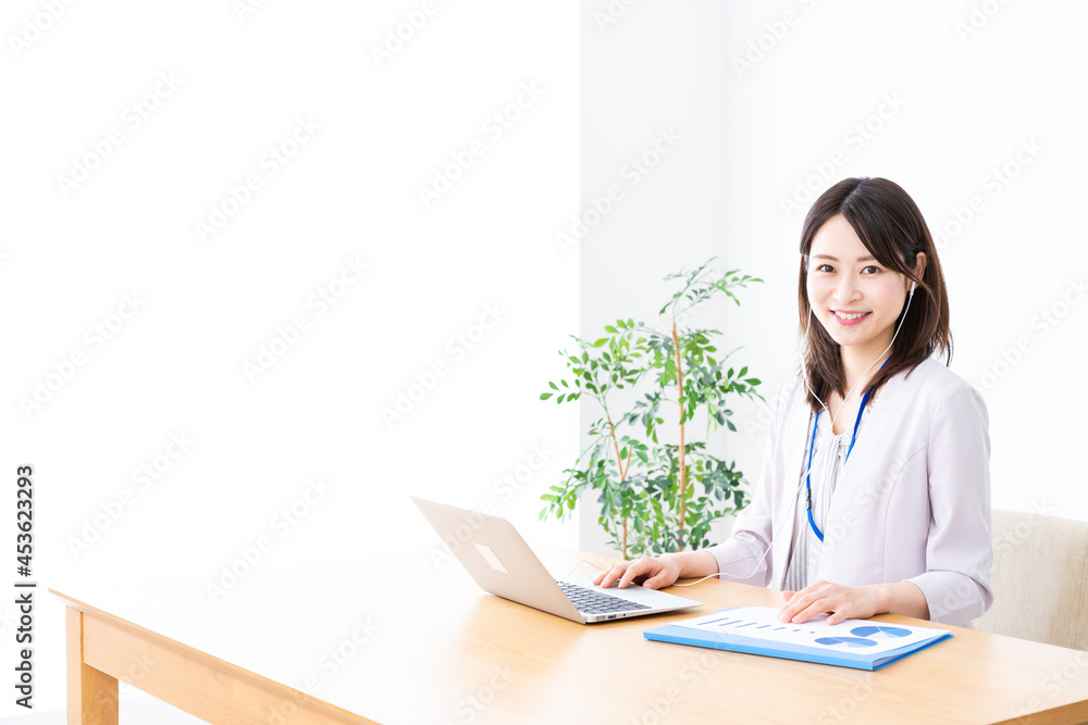 人事担当の若いビジネスウーマン 人事担当の若いビジネスウーマン
