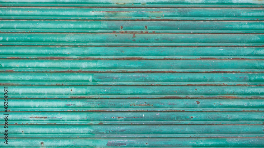 Puerta metálica azul oxidada y vieja Stock Photo | Adobe Stock