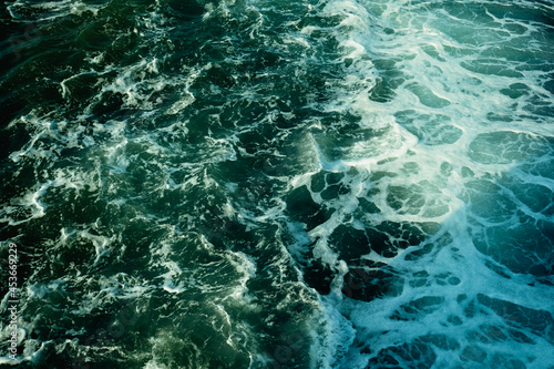 The texture of the surface of ocean water. © De Visu