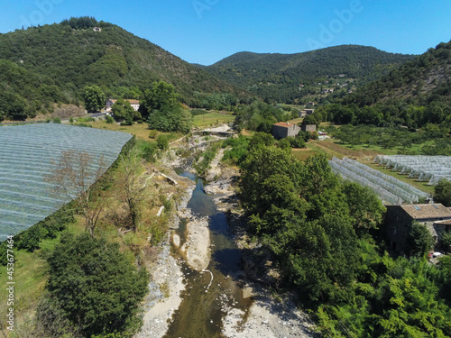 Rivière Hérault dans les Cévennes, vue aérienne