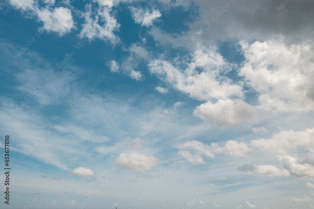 Obraz premium blue sky with clouds