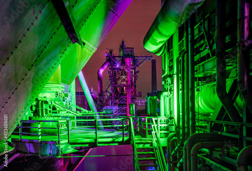 Wallpaper Mural Landschaftspark Duisburg Nacht Licht Fabrik Torontodigital.ca