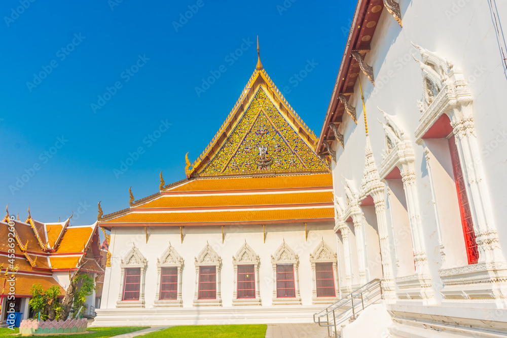 Fototapeta premium The beautiful Wat Mahathat Temple, Bangkok. Thailand