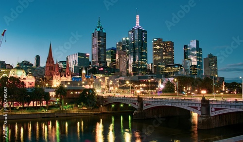 Melbourne city skyline © Kon Karampelas