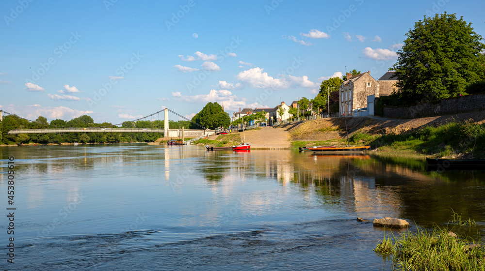 Fototapeta premium Paysage de bord de Loire en Anjou, Chalonnes sur Loire.