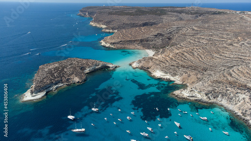 fotografia aerea dell isola di Lampedusa in Sicilia photo