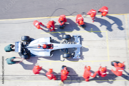 Fotografie Racing team working at pit stop