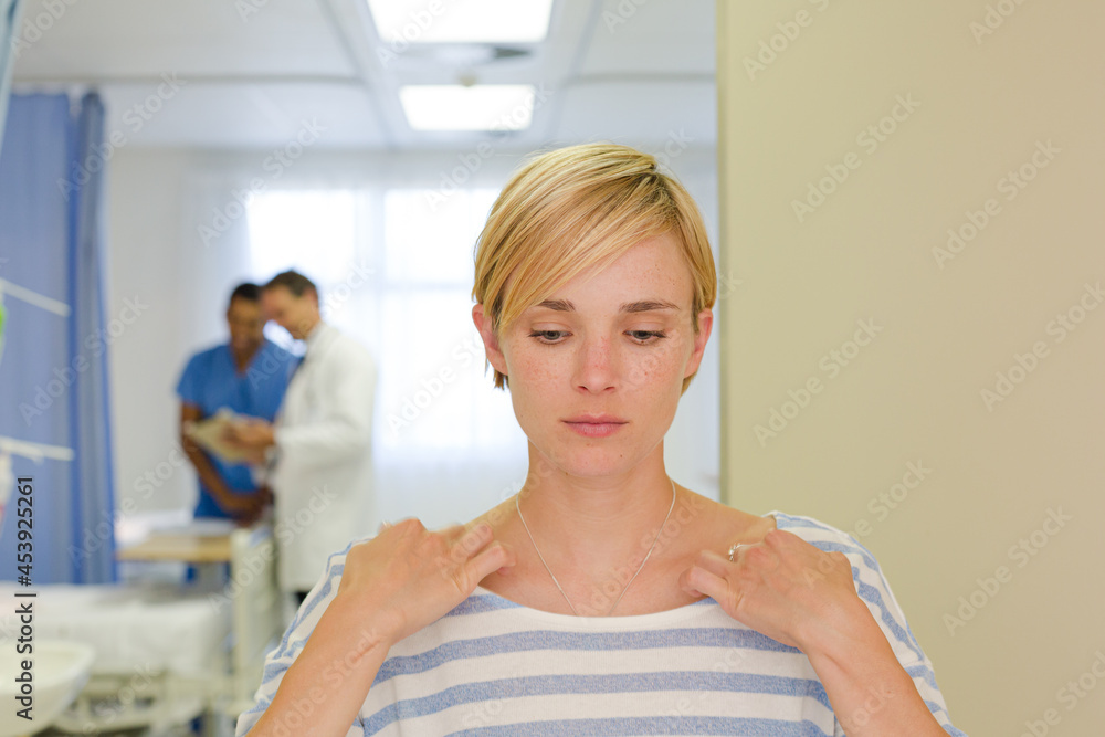 Fototapeta premium Patient leaving hospital room