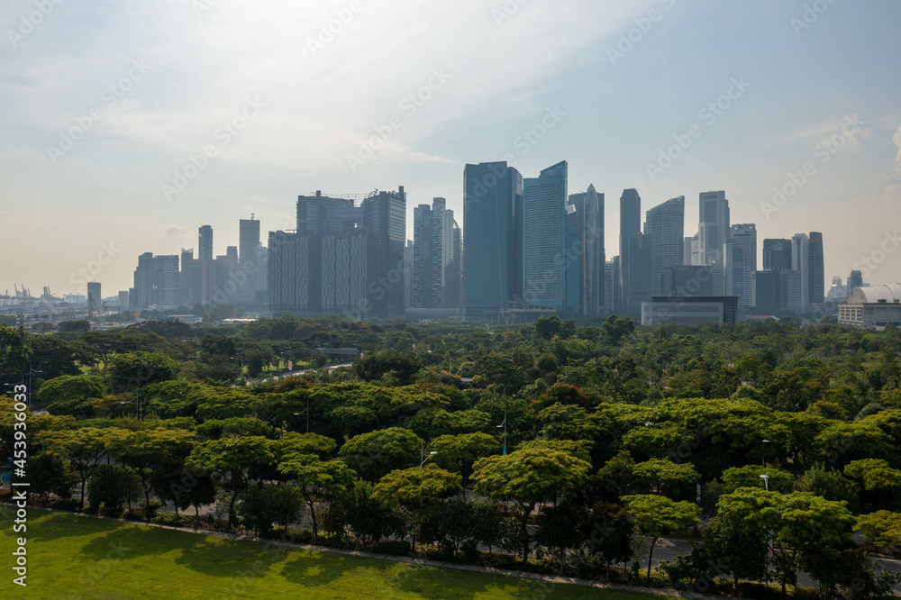 Obraz premium シンガポールの風景をドローンで撮影した空撮写真 Aerial photo of Singapore landscape taken by drone. 