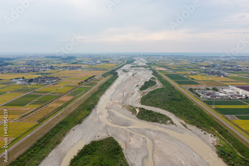 石川県能美市の自然の風景をドローンで撮影した空撮写真 Aerial photos of natural scenery in Nomi City, Ishikawa Prefecture, taken with a drone. 