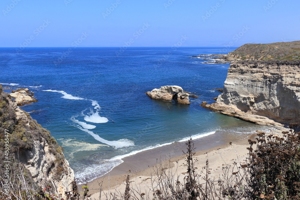 View from the bluffs of Montana de Oro State Park