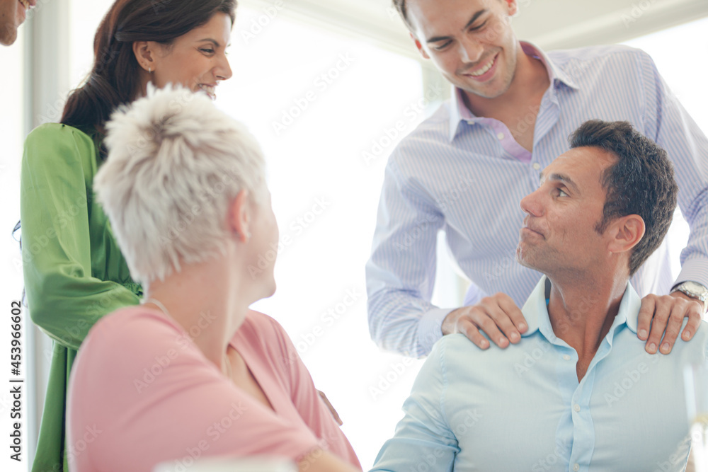 Obraz premium Business people talking in office